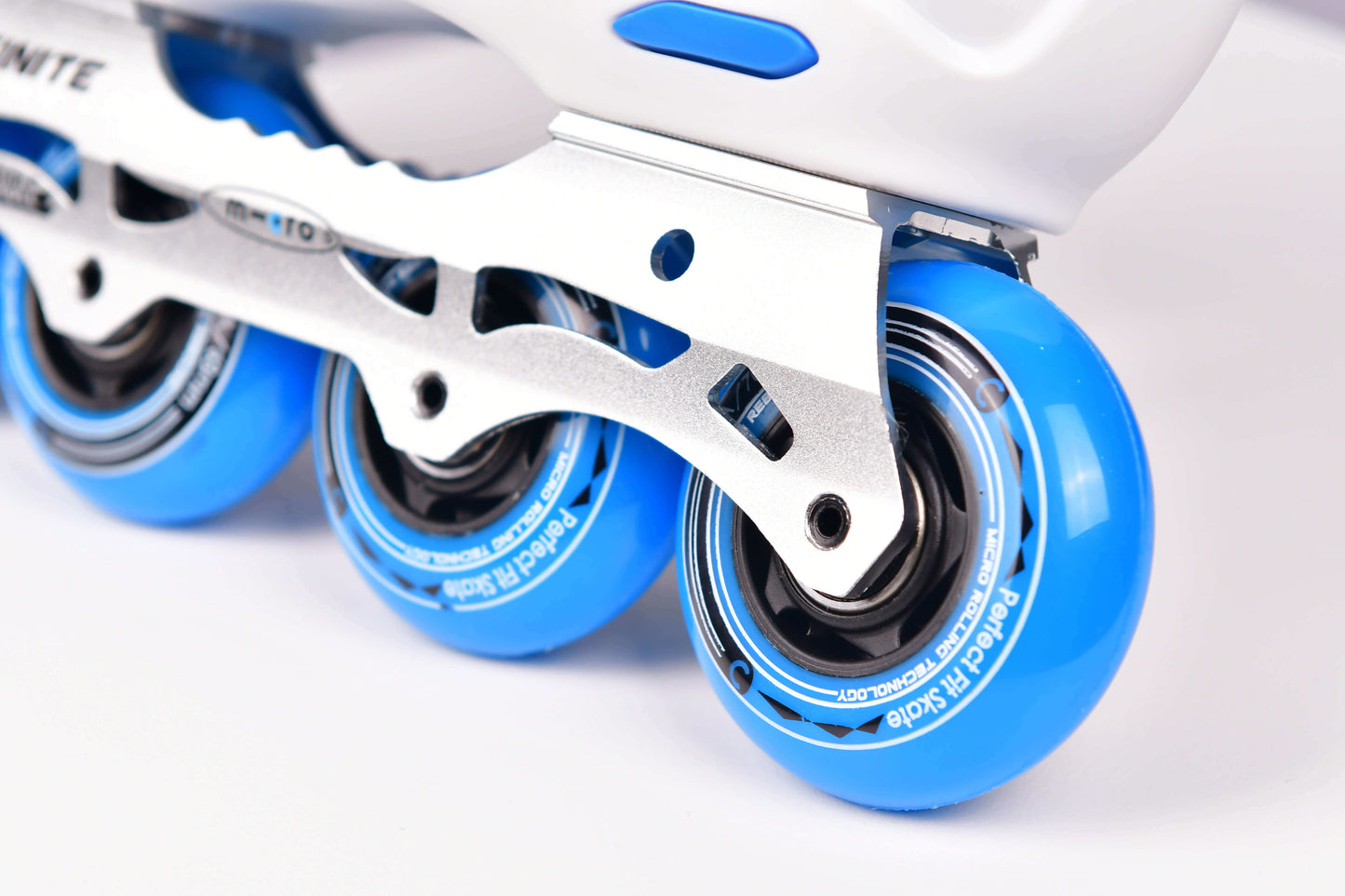 Micro Infinite White Kids Skates